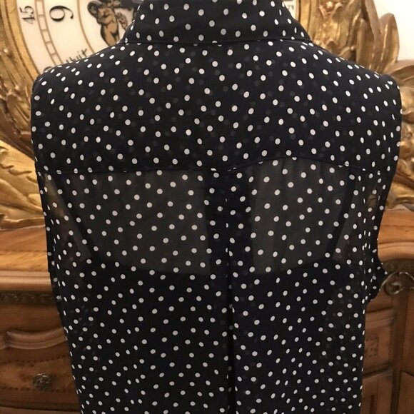 LIZ CLAIBORNE. Size M. Semi Sheer Sleeveless Top w/ attached Cami.   B17 - Picture 7 of 7